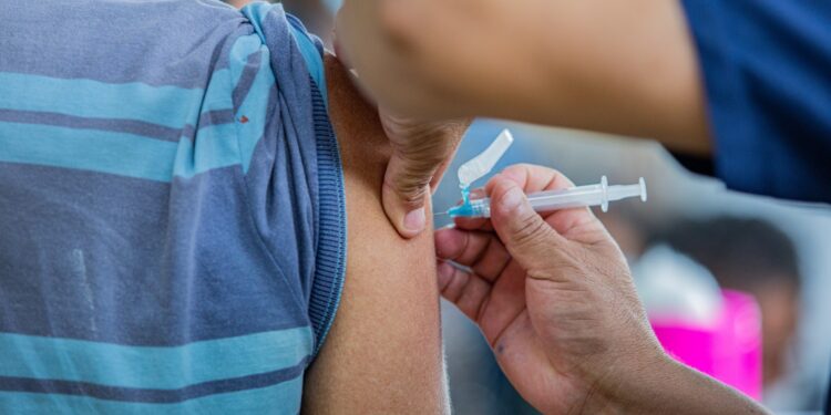 Prefeitura de Manaus prorroga vacinação contra a influenza 