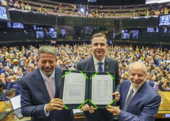 Congresso promulga emenda constitucional da reforma tributária