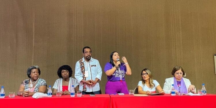 Anne Moura lidera debate sobre Empoderamento Feminino na Conferência Eleitoral do PT Nacional