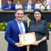 Deputada concede Medalha do Mérito Legislativo a vereador de Parintins