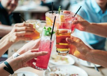 Excesso de bebida alcoólica no fim do ano pode prejudicar saúde dos rins