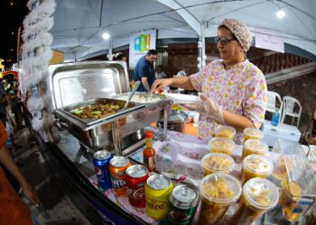 Feira de Natal do Largo tem incremento de empreendedores e ampliação do período de funcionamento