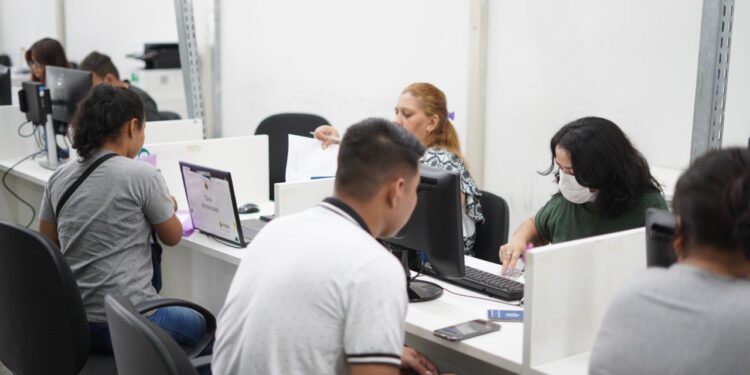 Sine Amazonas divulga 63 vagas de emprego para esta terça-feira