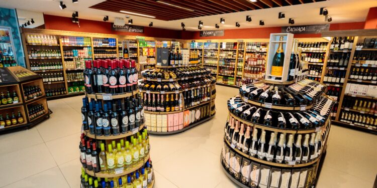 Pátio Gourmet realiza outlet de vinhos, com descontos de até 70%