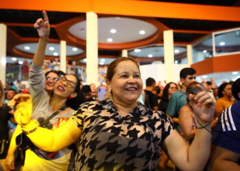 Casa de Praia Zezinho Corrêa é palco de shows gratuitos de MPB, rock acústico, sertanejo e forró
