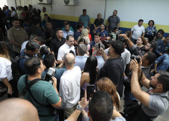 Roberto Cidade, entrega Centro de Proteção do Idoso revitalizado no bairro Parque 10