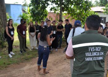 Estudantes de Harvard conhecem prevenção e diagnóstico de malária no Amazonas