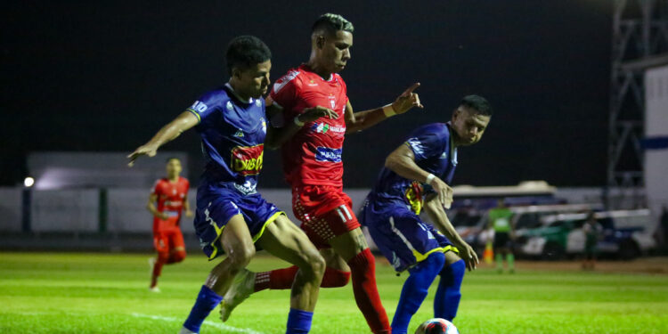 Em Manacapuru, Princesa do Solimões vence o Unidos do Alvorada