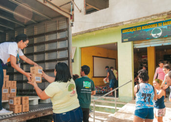 Sesc Mesa Brasil e SC Johnson unem esforços para beneficiar vítimas da seca no Amazonas