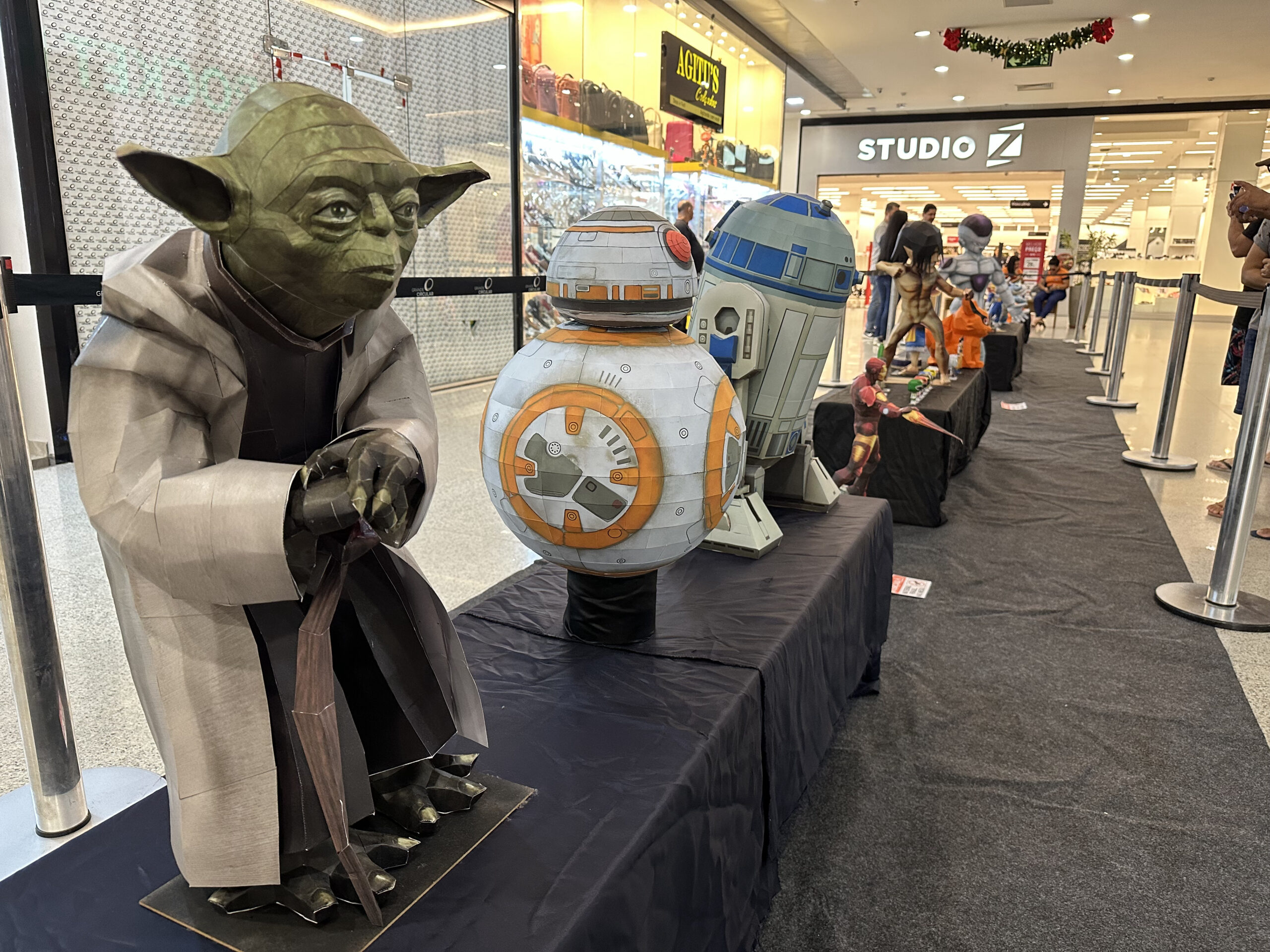 Fãs do Universo Geek contam com exposição em papercraft Amazonas Hoje