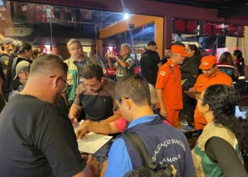 Cinco estabelecimentos são autuados durante fiscalização em Manaus