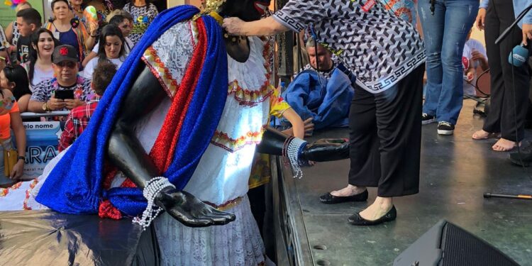 Kamélia chega neste sábado para abrir o carnaval de Manaus