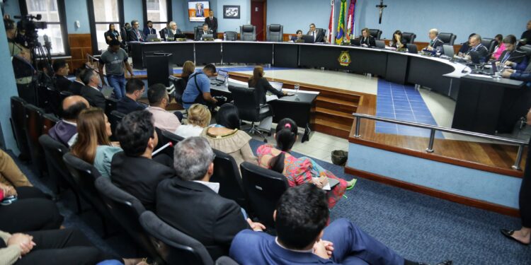 TCE-AM reprova contas e multa gestores do Fundo de Previdência de Fonte Boa