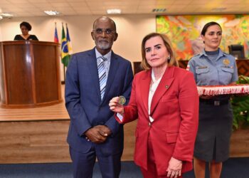 Conselheiros do Tribunal de Contas são homenageados pelo TRT-11