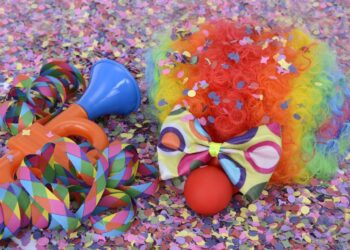 Oficina Infantil de Adereços de Carnaval e Baile da Terceira Idade fazem parte da programação do Millennium Shopping