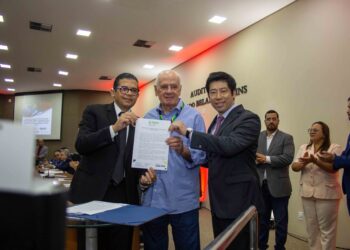 Governo do AM, universidades, Aleam e Ibrachina assinam acordo para oferta de cursos de mandarim em Manaus