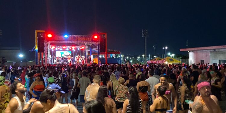 Tradicional Bloco das Piranhas levanta público com pegada sustentável em Manaus