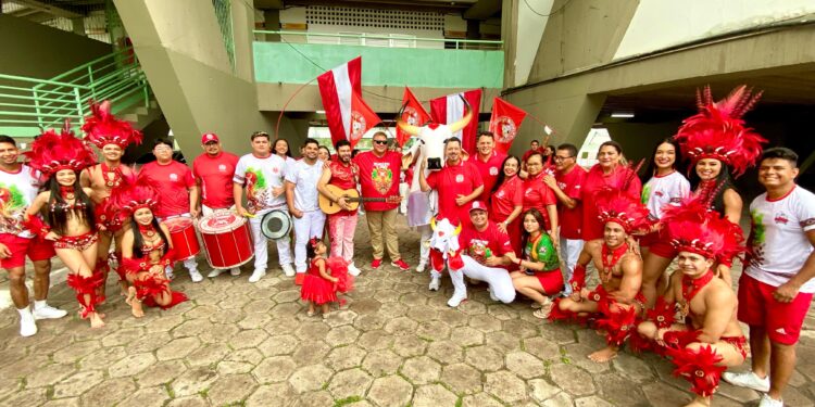 Movimento Amigos do Garantido comemora aniversário com grande festa no Sambódromo