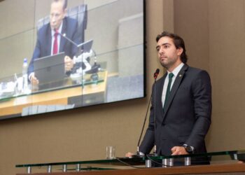 ‘Cotão’: Deputado diz que é o mais econômico da Assembleia Legislativa do AM
