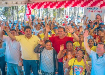 Pré-candidato a prefeito de Parintins participa de ação social na Vila Amazônia