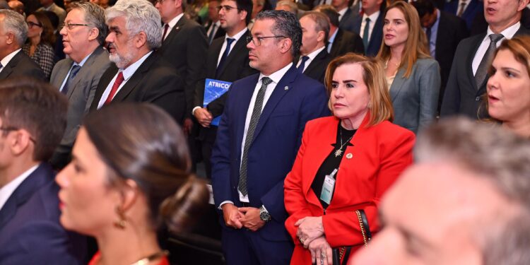 Presidente e conselheiros do TCE-AM prestigiam posse da nova diretoria da Atricon