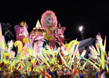 Escolas de Samba do Grupo de Acesso A disputam o direito de ingressar na elite do Carnaval de Manaus