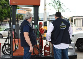 Procon-AM divulga pesquisa semanal de preços de combustíveis