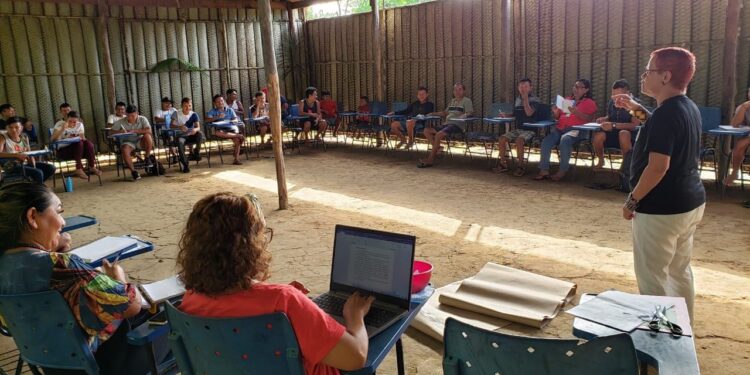 Amazonas: Organização seleciona profissionais para integrar programas de atuação com o Povo Yanomami