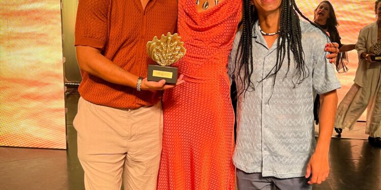 Espetáculo contemplado no Edital Thiago de Mello da prefeitura vence prêmio nacional