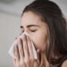 Rinite e situnite: como identificar a doença e tratar casos durante a mudança brusca de temperatura
