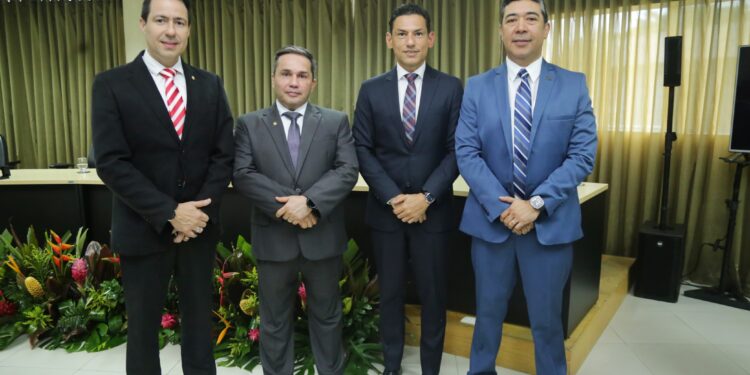 Secretário de Inteligência do TCE-AM prestigia solenidade alusiva aos 80 anos da Polícia Federal