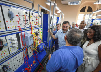 Wilson Lima abre ano letivo para mais de 40 mil alunos do Cetam e destaca avanço na qualificação para novos mercados