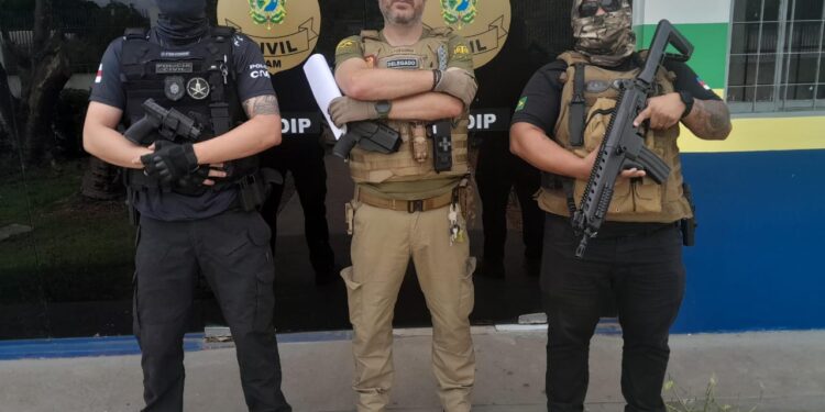 Professor é preso pela polícia por estupro de vulnerável contra alunas de 8 e 9 anos no Amazonas