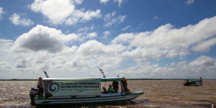‘Romaria das Águas’ marca Dia Mundial da Água em Manaus