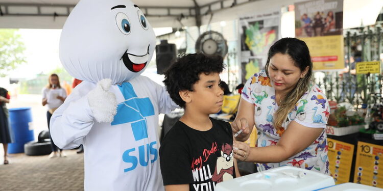 Oito unidades de saúde da Prefeitura ofertam vacina contra dengue neste sábado, 16/3