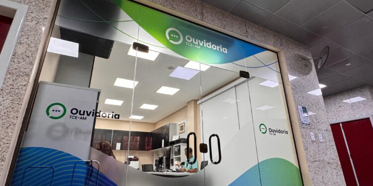 Em alusão ao Dia do Ouvidor, TCE-AM promove ação com “Ouvidoria na Comunidade”