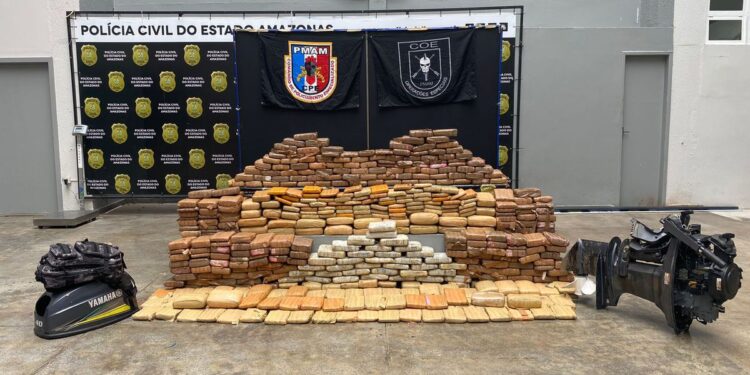 PM apreende uma tonelada de drogas no Amazonas nesta sexta-feira (1º)