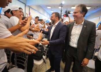 Wilson Lima destaca projetos para elevar qualidade da educação no Amazonas