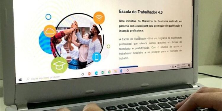 Trabalho: Sine Amazonas divulga 40 vagas para o curso de qualificação em Libras