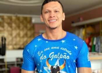 Presidente do Caprichoso, Rossy Amoedo, anuncia contratação do artista Eddi Dude ao quadro de alegoristas