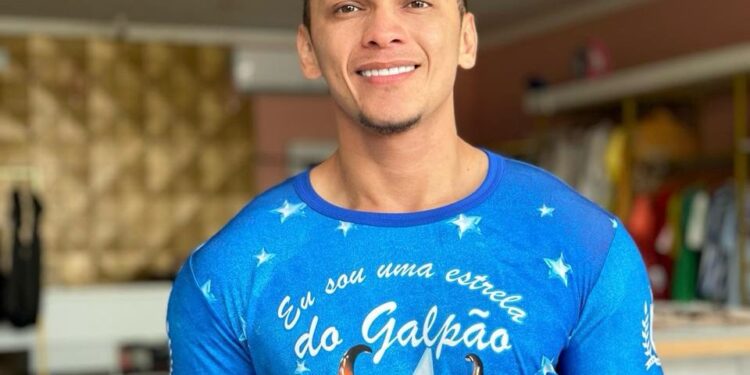 Presidente do Caprichoso, Rossy Amoedo, anuncia contratação do artista Eddi Dude ao quadro de alegoristas