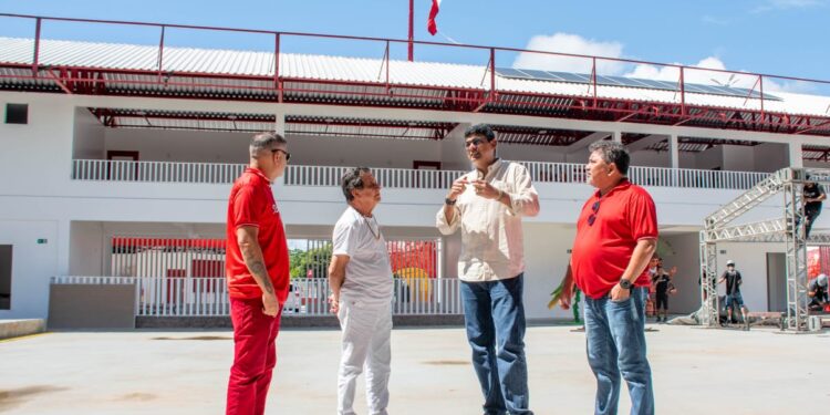 Secretário de Cultura do Amazonas conhece nova estrutura da Cidade Garantido