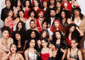 ‘Cabaré Chinelo – O Show’ no palco do Teatro Amazonas