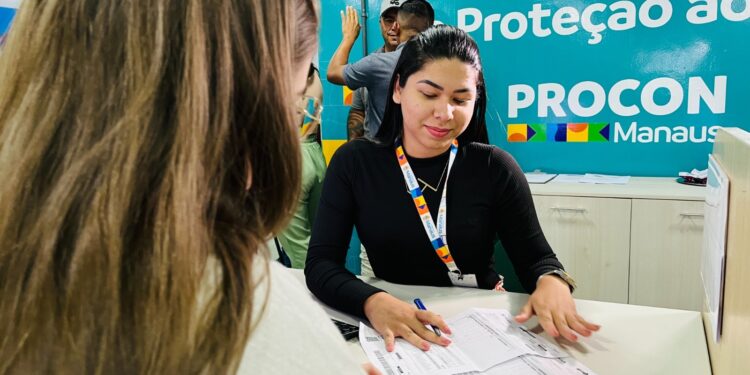 Águas de Manaus inicia atendimentos na sede do Procon Manaus