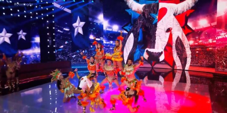 Das salas de aula do Liceu Parintins para a rede nacional de televisão