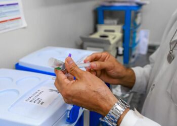 Prefeitura de Manaus passa a ofertar vacinação contra HPV em dose única para jovens de 9 a 14 anos