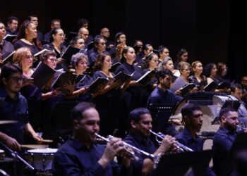 Teatro Amazonas recebe diversa programação cultural na semana do feriado do Dia do Trabalhador