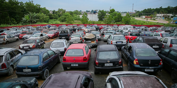 Detran-AM: Visitação para o primeiro leilão de sucatas do ano começa nesta quinta-feira