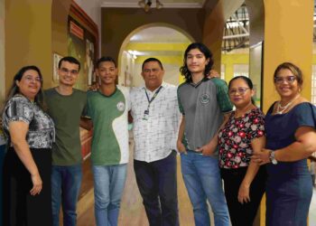 Escola estadual projeta teclado musical voltado para alunos com deficiência auditiva, visual e intelectual