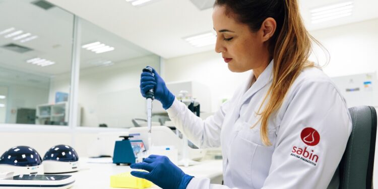 Exames de genômica ajudam a complementar investigação da menopausa precoce